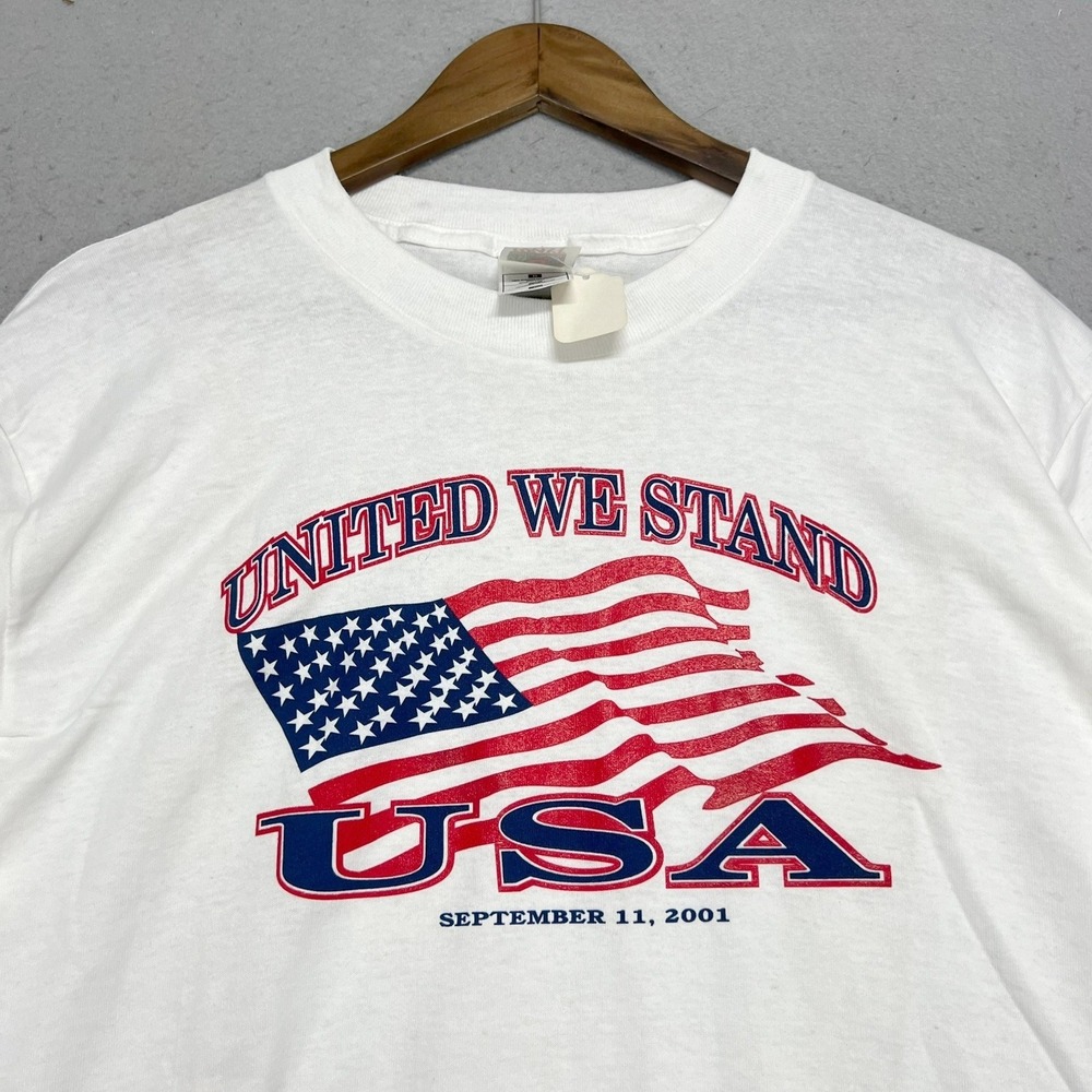 Vintage 2001 United We Stand 9/11 Memorial T-Shirt Fruit of the Loom White Large